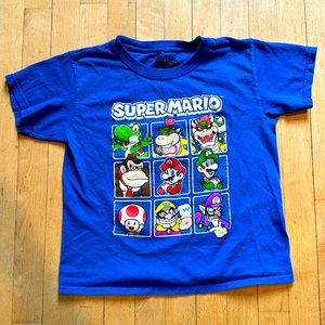 Mario Brothers T-shirt. Like new. No stains, holes or pulls.